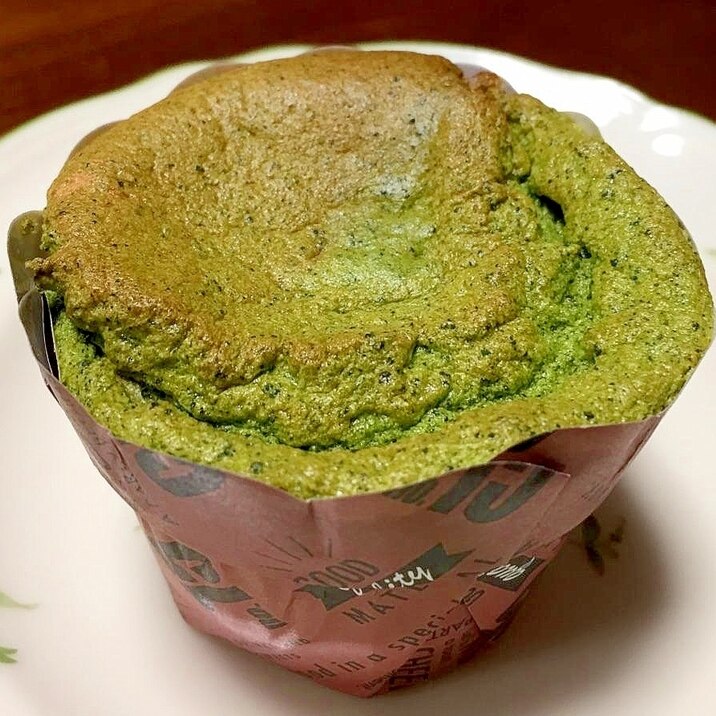 フワッフワッの緑茶シフォンカップケーキ